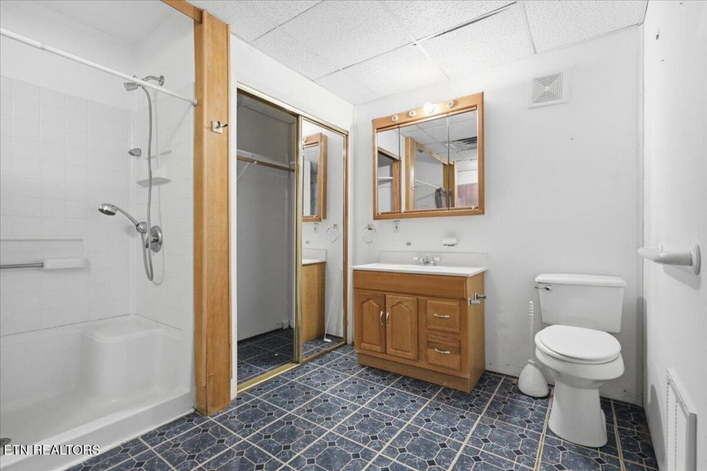3106 mint road 16