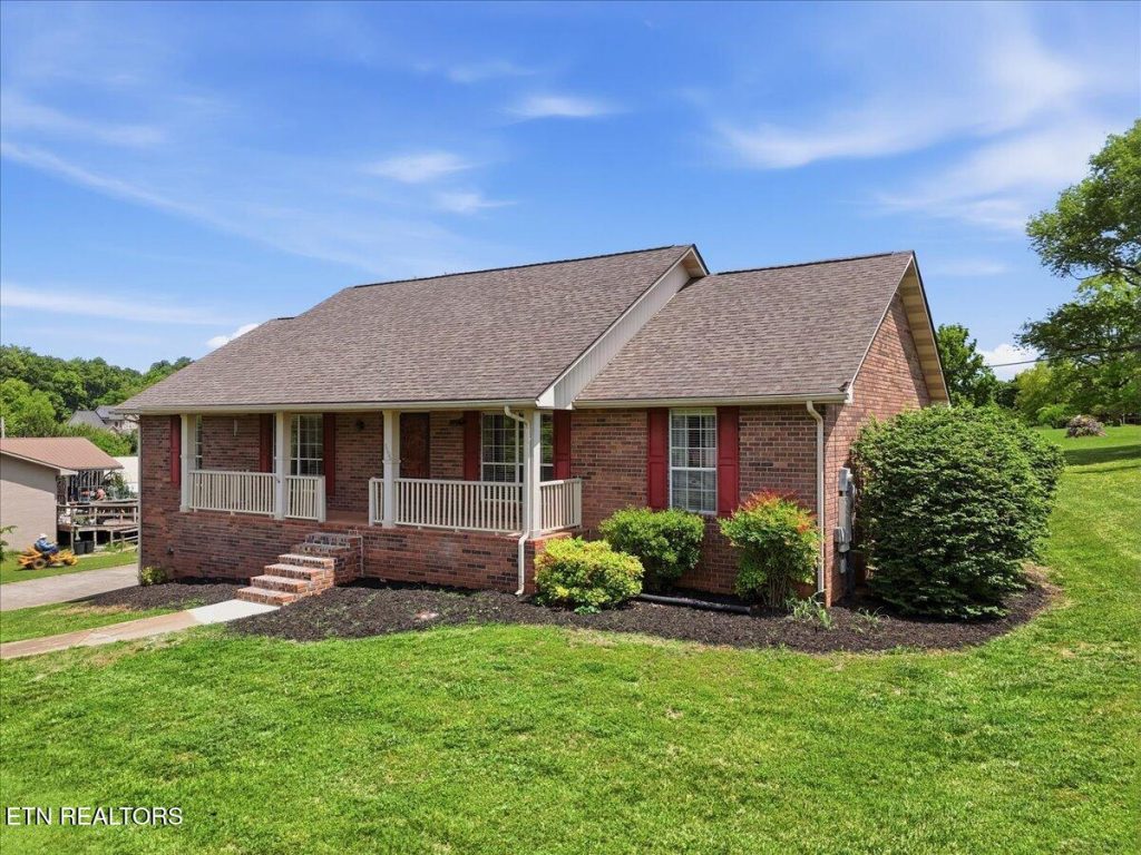 3106 mint road feature two