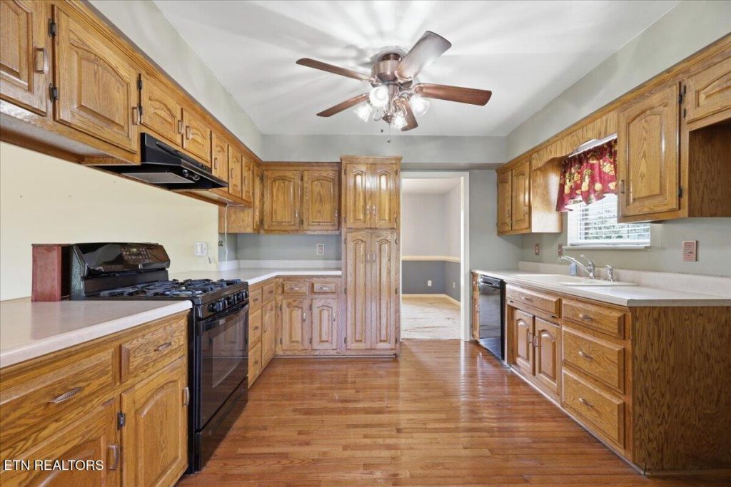 3106 mint road eight