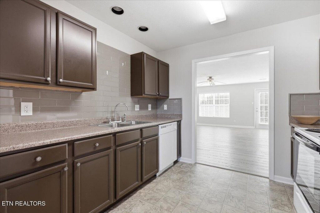 771 casey lane kitchen