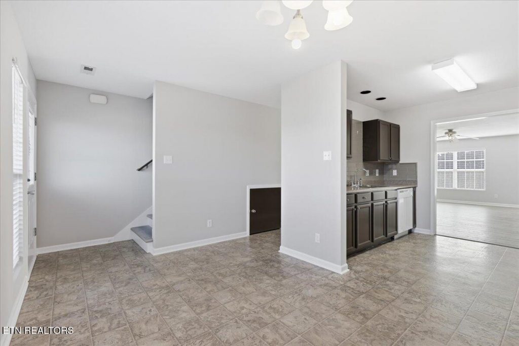 771 casey lane living kitchen too